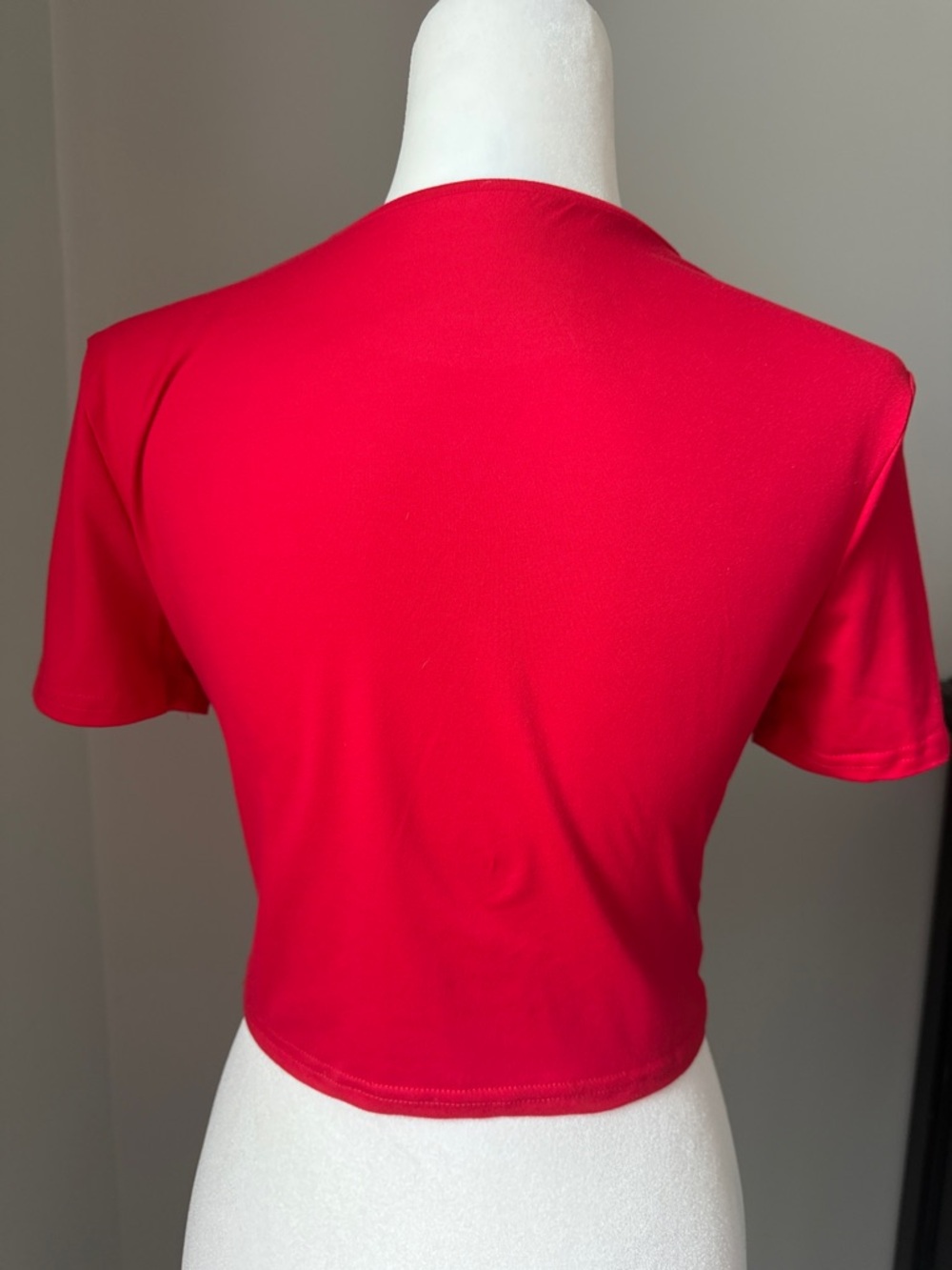 True Religion Y2K Graphic Crop Top Red Horseshoe Logo Baby Tee Women’s Medium - Picture 2 of 9